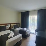 Club Karakas 2*