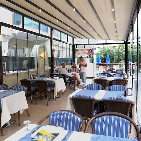 Club Karakas Μαρμαρίς