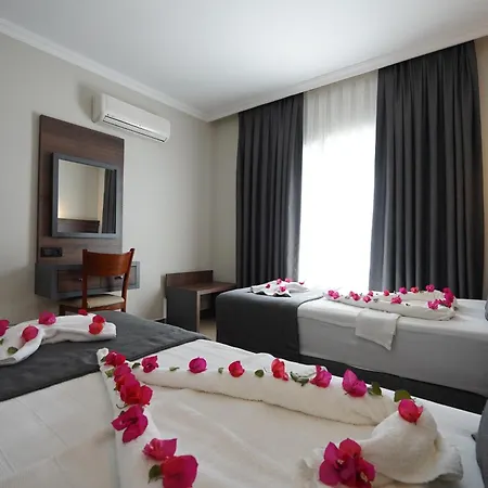 Club Karakas Hotel 2*