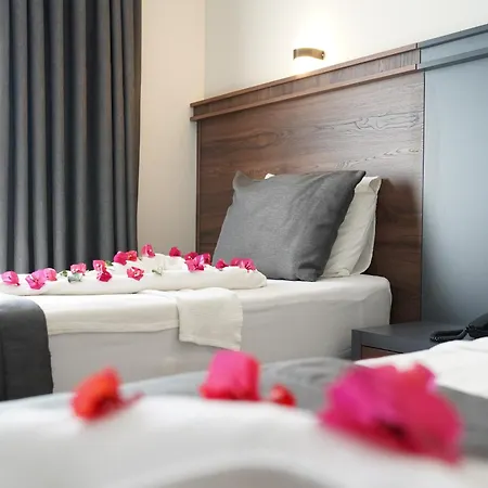 Hotel Club Karakas 2*