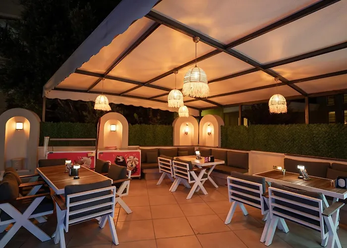 Club Karakas 2*