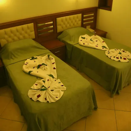 Hotel Club Karakas 4*