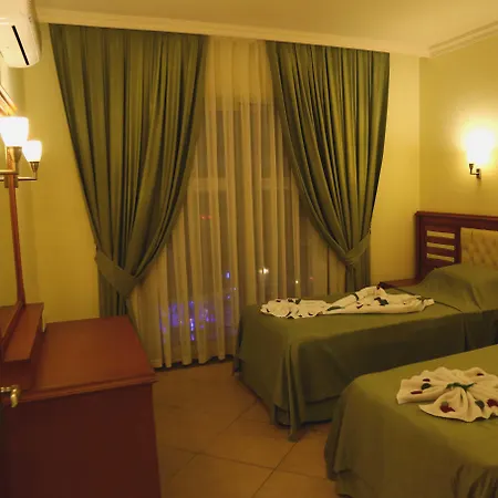Club Karakas 4*