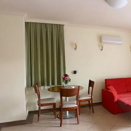 Club Karakas Hotel 3*