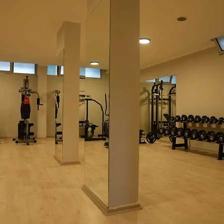 Club Karakas مرمريس