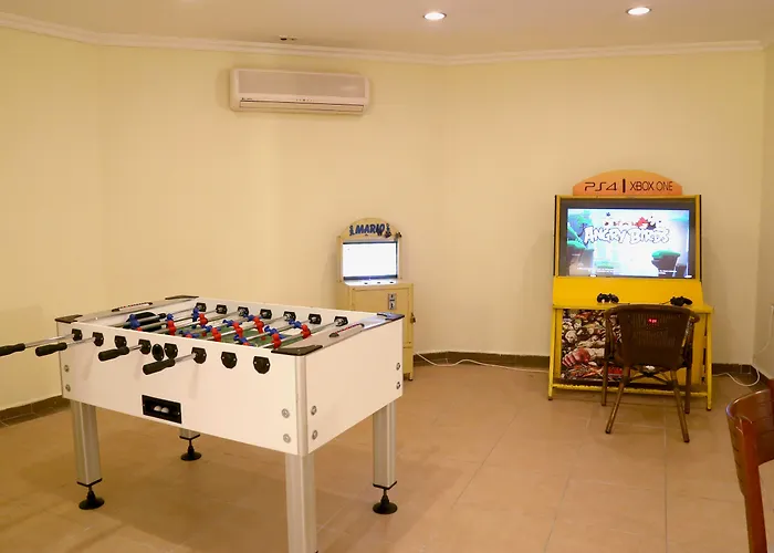Club Karakas מרמריס