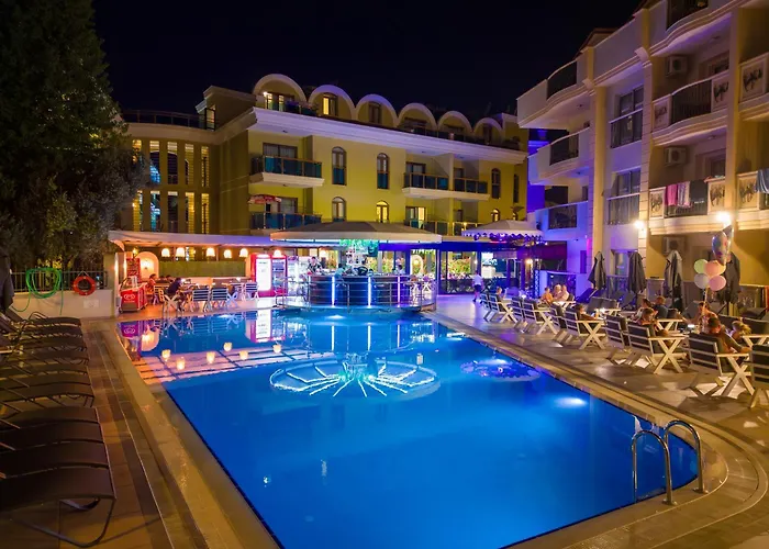 Club Karakas 2* מרמריס