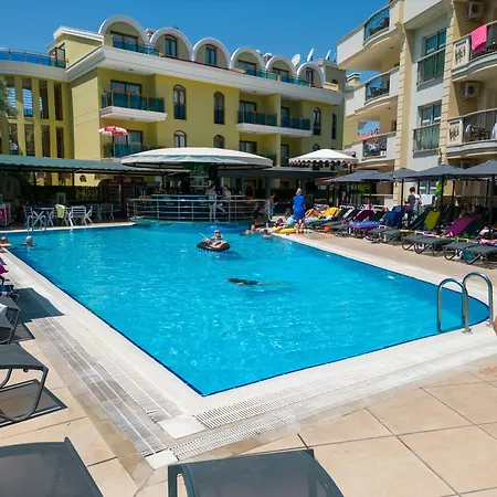 Club Karakas Отель 2*