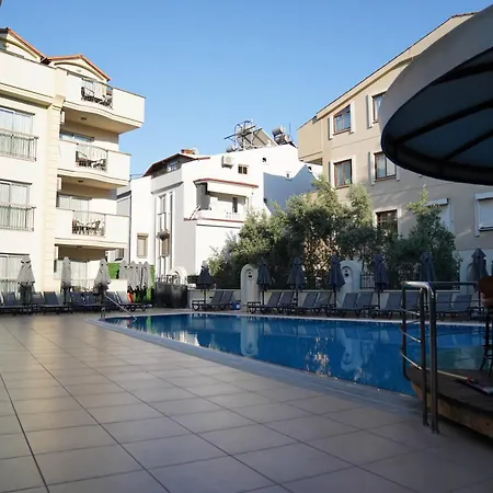 Ξενοδοχείο Club Karakas Μαρμαρίς